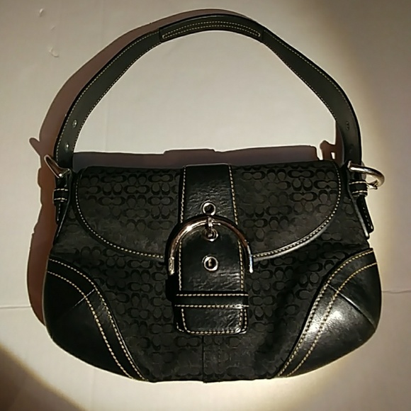 Coach Handbags - Coach Signature handbag